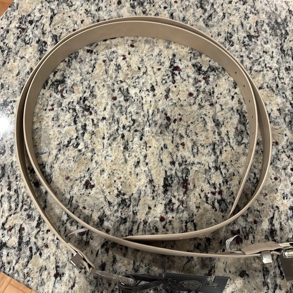 Vince Camuto Cream and mother of pearl buckle Belt